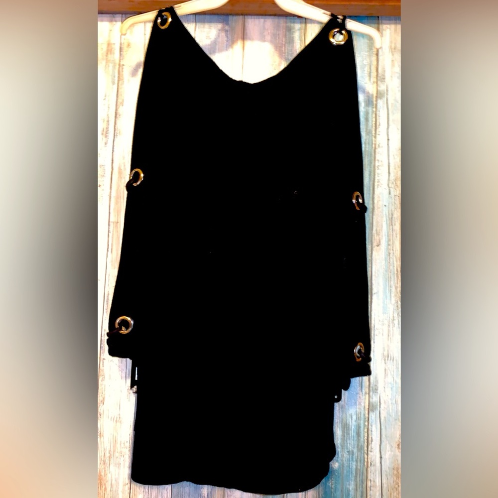 Women’s shirt size large